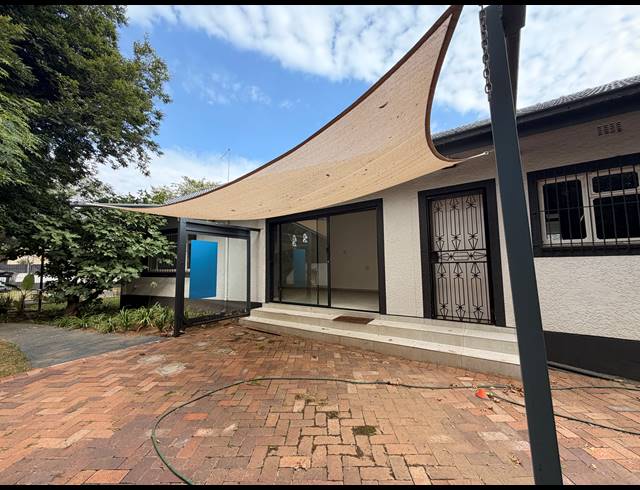 270M² OFFICE TO LET IN LIBRADENE